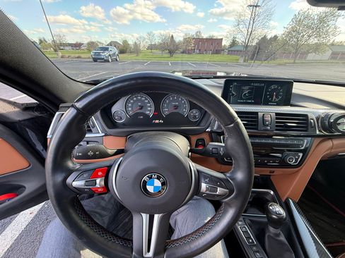 Used 2017 BMW M4 Coupe image 23