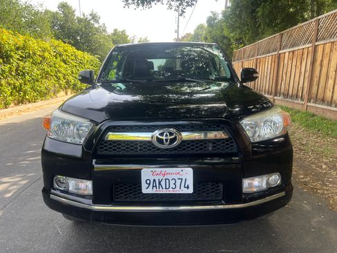Used 2010 Toyota 4Runner SR5 image 10