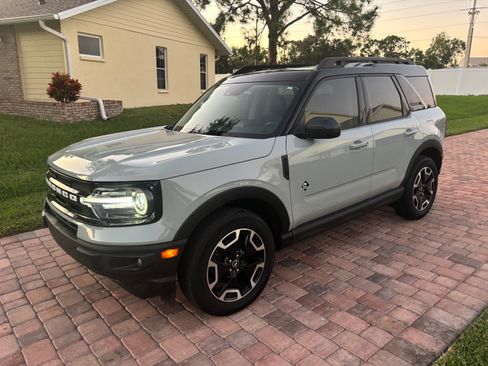 Used 2022 Ford Bronco Sport Outer Banks w/ Tech Package image 2
