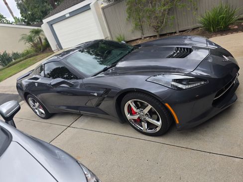 Used 2014 Chevrolet Corvette Stingray Coupe image 5