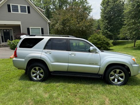 Used 2006 Toyota 4Runner Limited AWD/4WD image 4