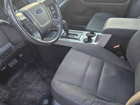 Used 2012 Ford Escape XLT image 8