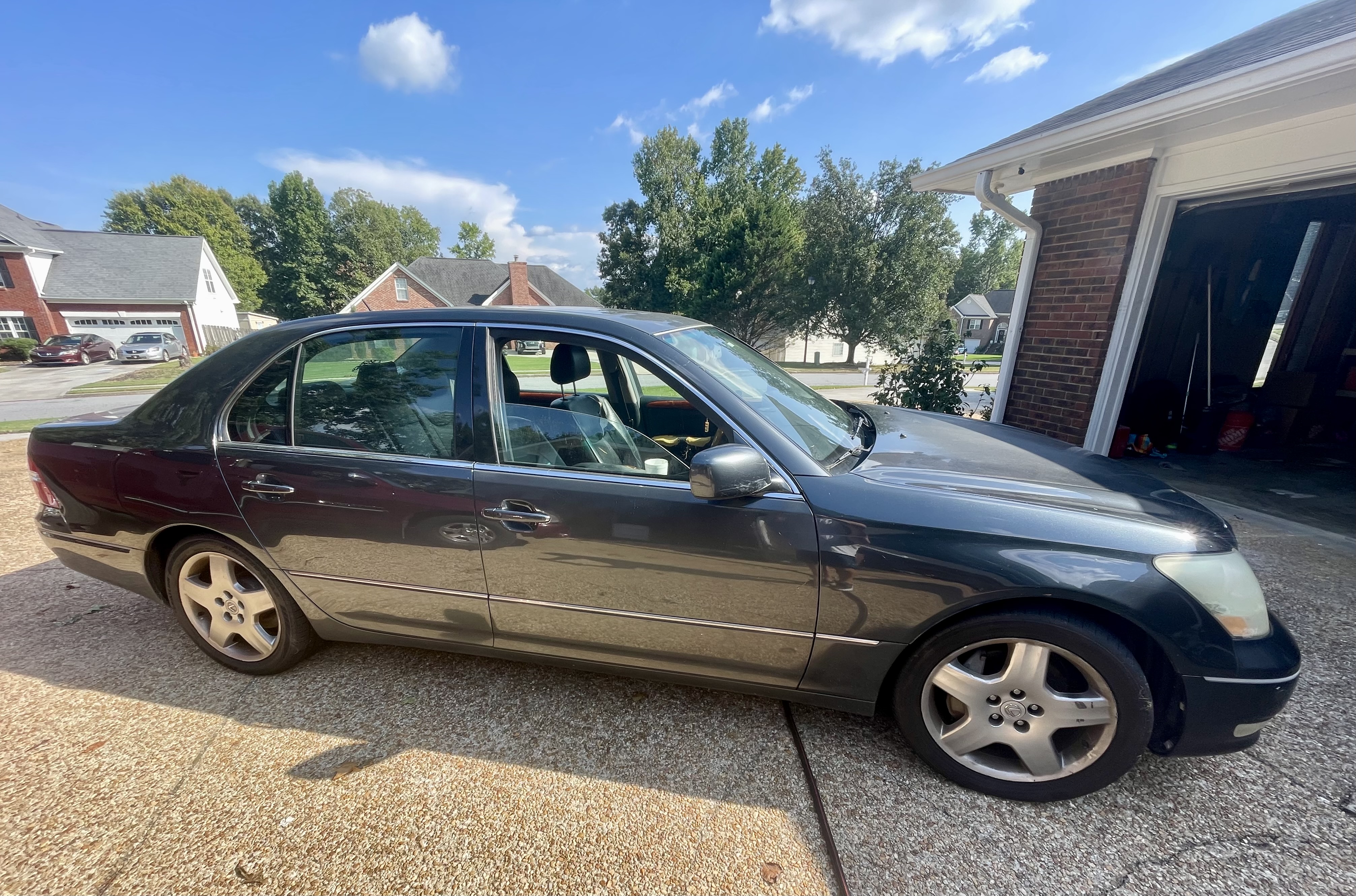 Used 2005 Lexus LS 430 RWD image 1