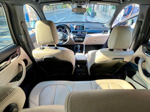 Used 2018 BMW X1 sDrive28i image 11