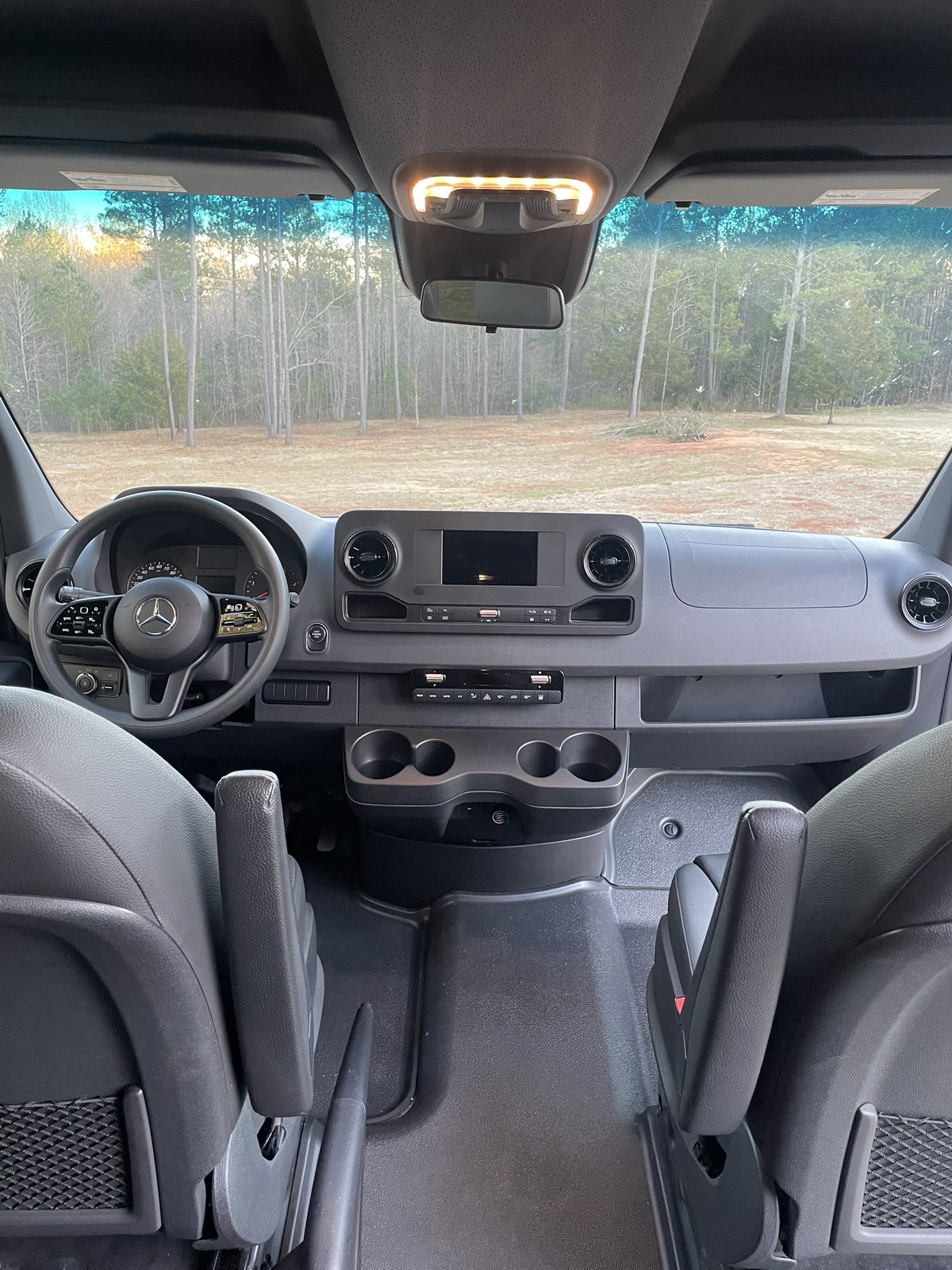 Used 2019 Mercedes-Benz Sprinter 2500 image 6