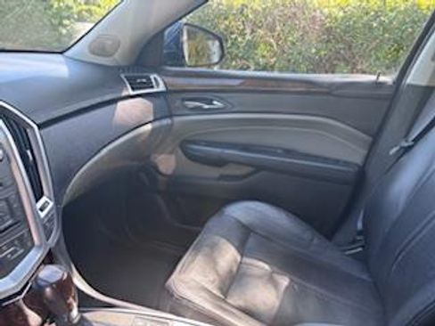 Used 2010 Cadillac SRX Luxury image 9