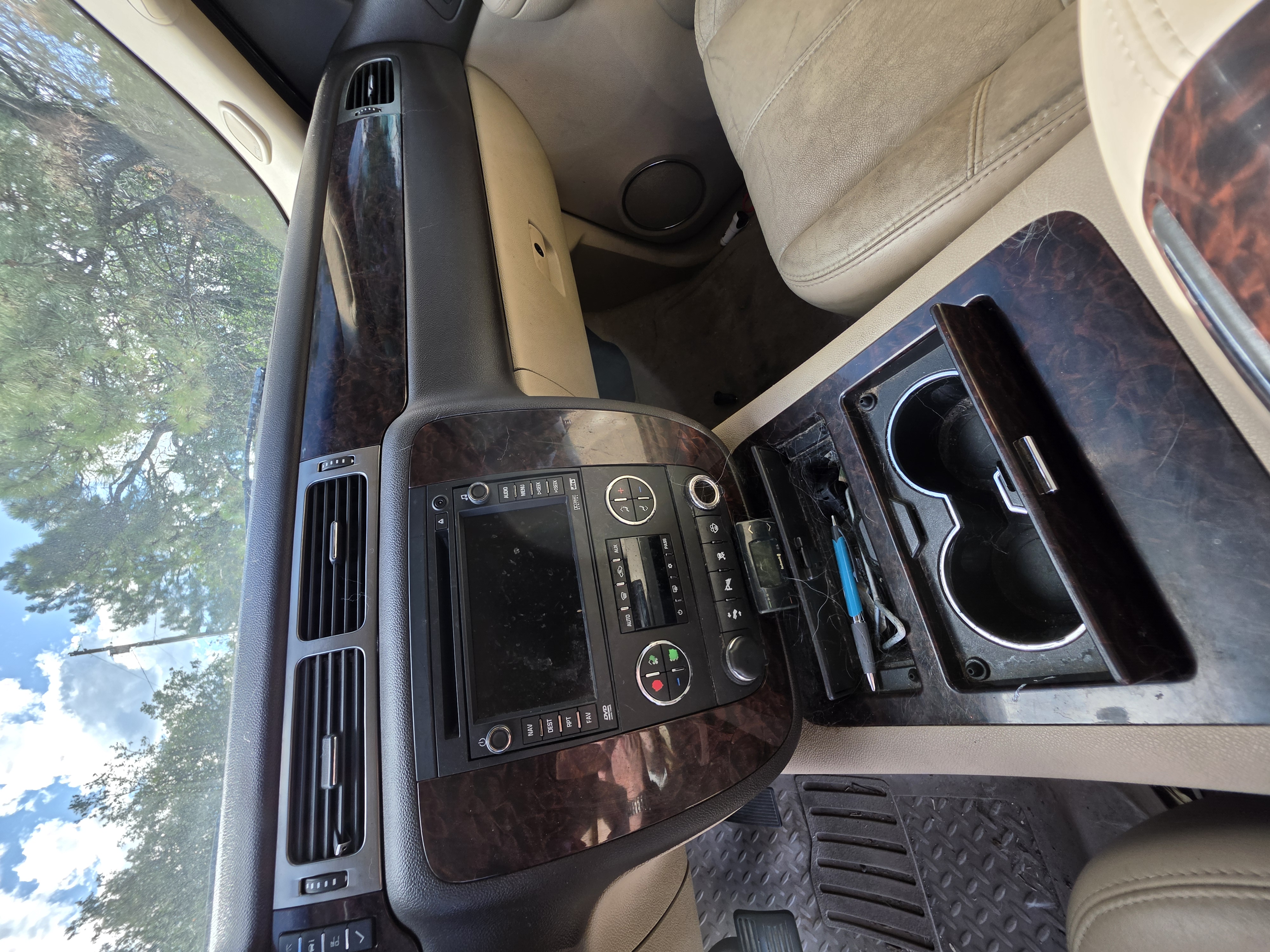 Used 2007 GMC Yukon XL Denali AWD/4WD image 10