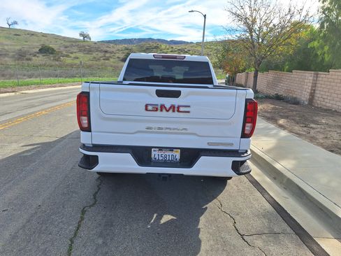 Used 2024 GMC Sierra 1500 Elevation image 8
