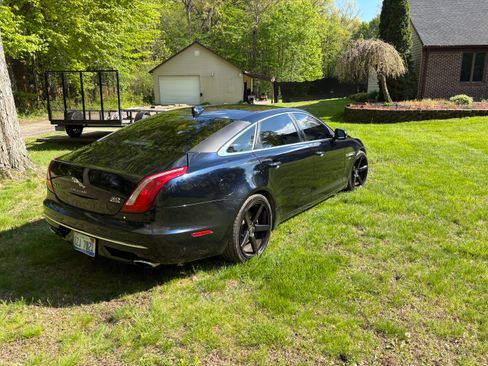 Used 2016 Jaguar XJ L Portfolio AWD/4WD image 2