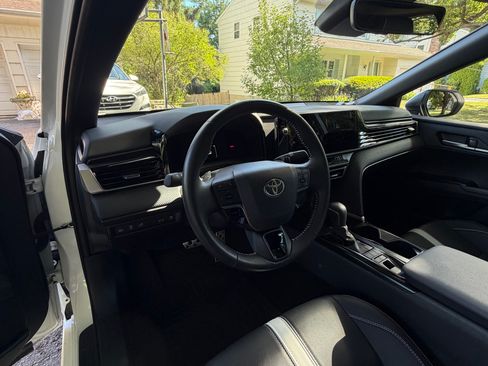 Used 2025 Toyota Camry SE w/ Multimedia Upgrade Package AWD/4WD image 12