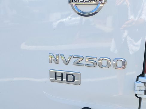 Used 2013 Nissan NV 2500 SV w/ Technology Pkg RWD image 8