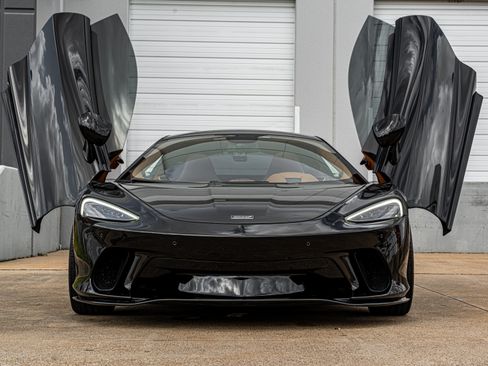 Used 2020 McLaren GT image 5