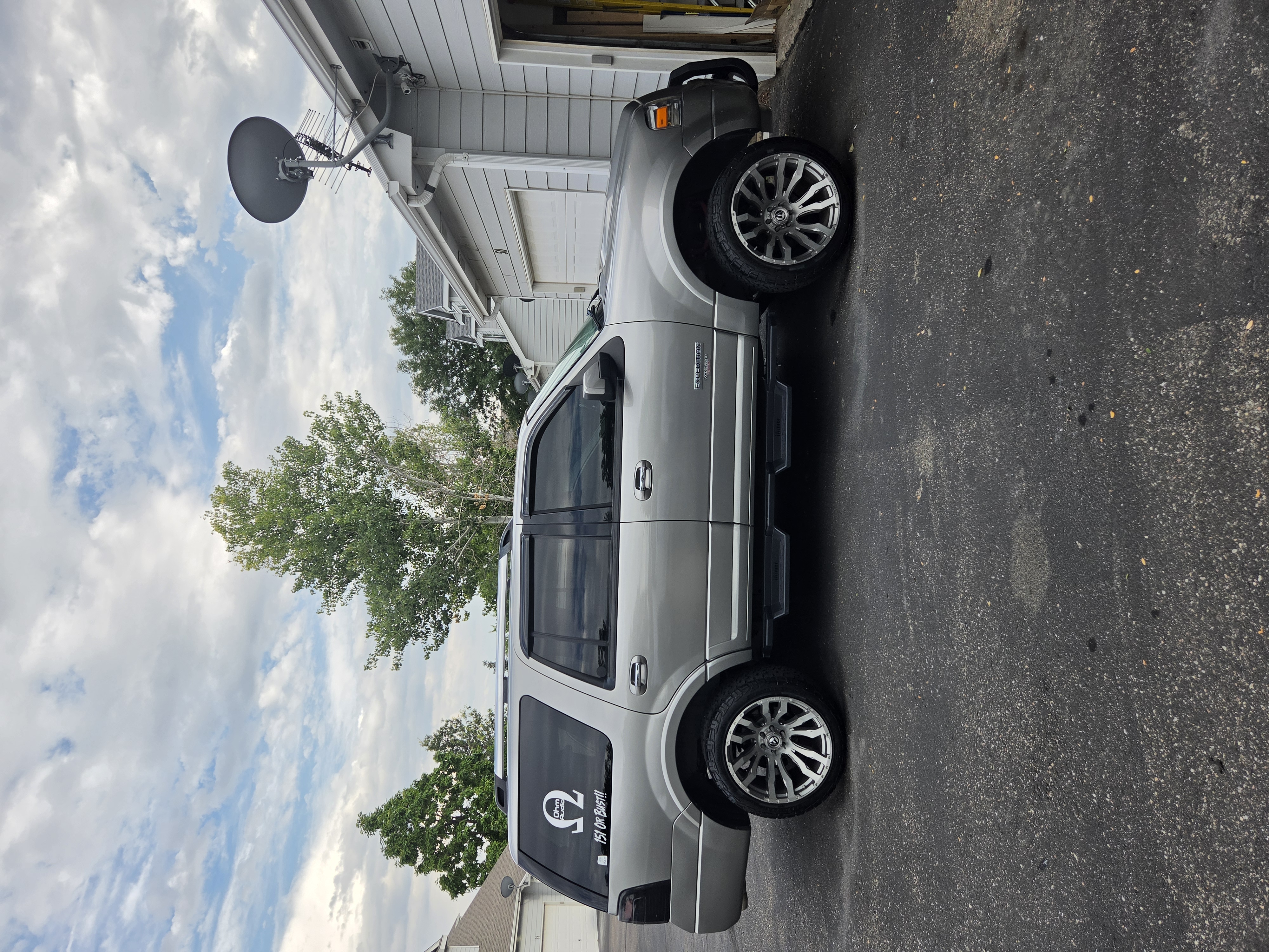 Used 2008 Ford Expedition Limited AWD/4WD image 1