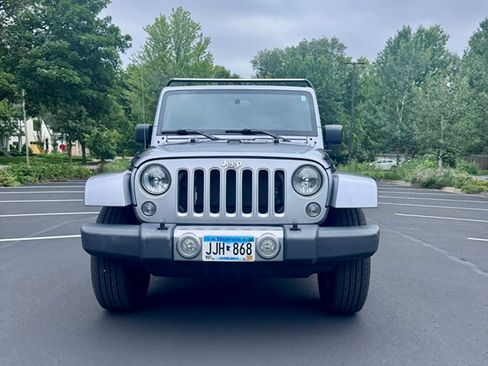 Used 2016 Jeep Wrangler Unlimited Sahara w/ Connectivity Group AWD/4WD image 1