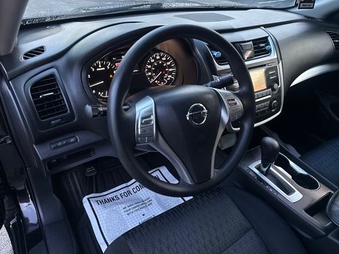 Used 2016 Nissan Altima 2.5 S w/ Power Driver Seat Package FWD image 11