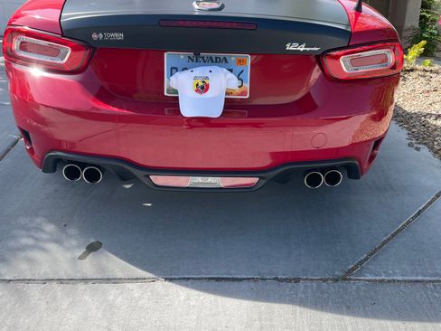 Used 2019 FIAT 124 Spider Abarth w/ Navigation & Sound Group image 19