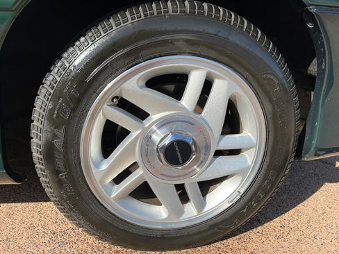 Used 1994 Chevrolet Camaro Z28 image 16