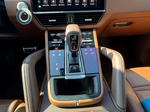 Used 2023 Porsche Cayenne GTS image 11