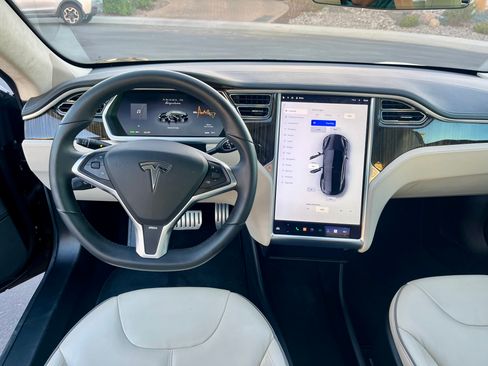 Used 2012 Tesla Model S Signature Performance image 20