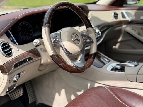 Used 2018 Mercedes-Benz S 560 Sedan image 11
