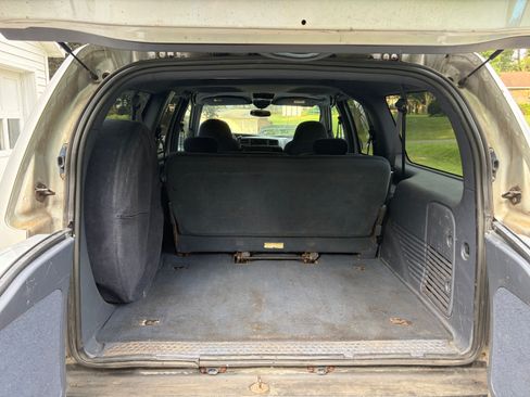 Used 2000 Ford Excursion XLT RWD image 8