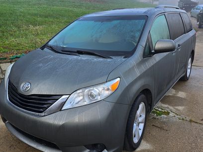 Used 2014 Toyota Sienna LE