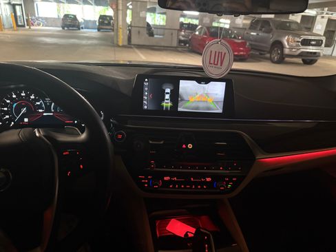 Used 2018 BMW 530e w/ Premium Package 2 image 14