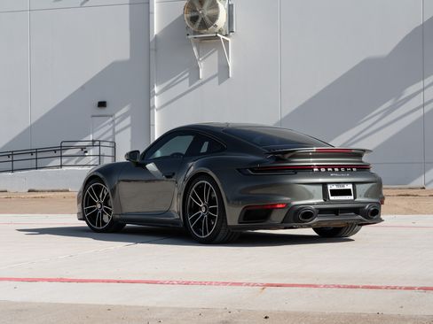 Used 2022 Porsche 911 Turbo S image 10