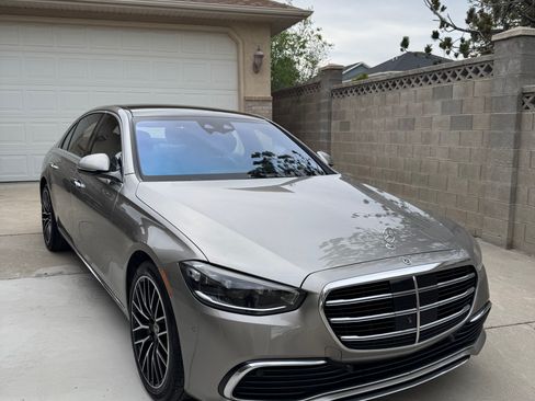 Used 2022 Mercedes-Benz S 500 4MATIC image 2