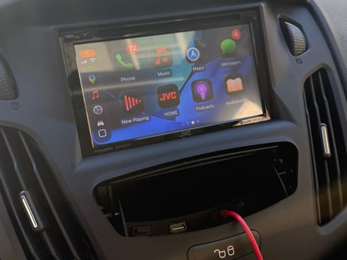 Used 2012 Ford Focus Titanium image 19