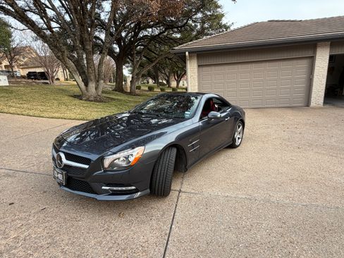 Used 2015 Mercedes-Benz SL 400 image 4