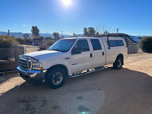 Used 2002 Ford F250 2WD Crew Cab Super Duty image 5
