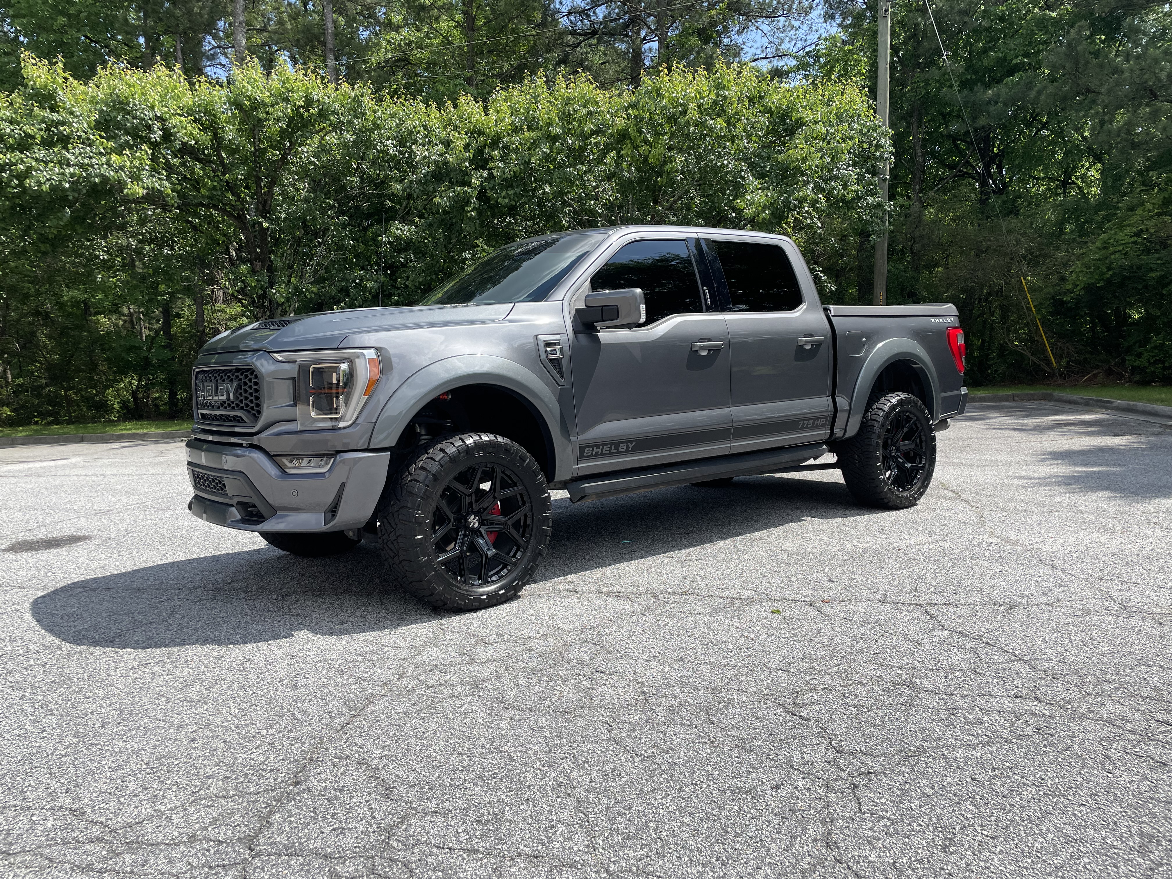 Used 2022 Ford F150 Lariat w/ Equipment Group 502A High AWD/4WD image 1