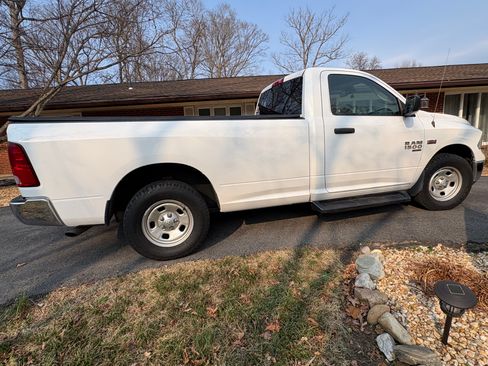 Used 2019 RAM 1500 Tradesman w/ Power & Remote Entry Group image 4