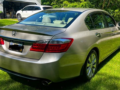 Used 2013 Honda Accord EX-L image 17