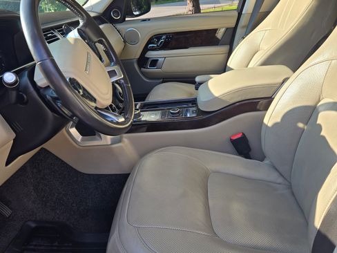 Used 2018 Land Rover Range Rover HSE AWD/4WD image 14