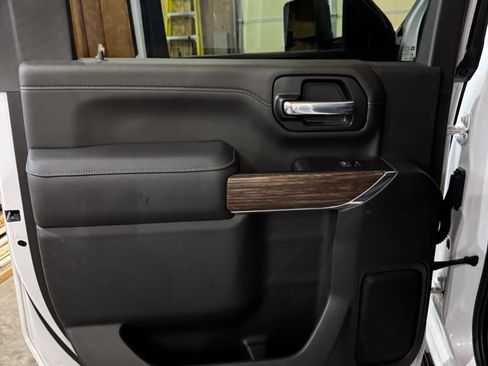 Used 2022 Chevrolet Silverado 2500 High Country AWD/4WD image 10
