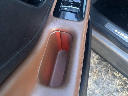 Used 2020 Lincoln Aviator Reserve w/ Equipment Group 202A image 20