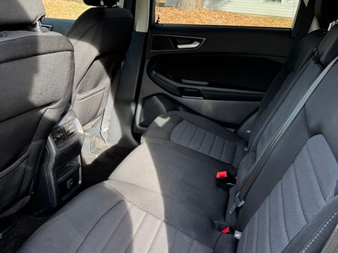 Used 2019 Ford Edge SE w/ SE Fleet Driver's Package FWD image 5