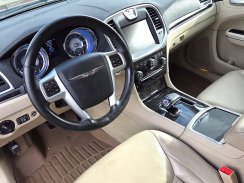 Used 2012 Chrysler 300 Limited image 4