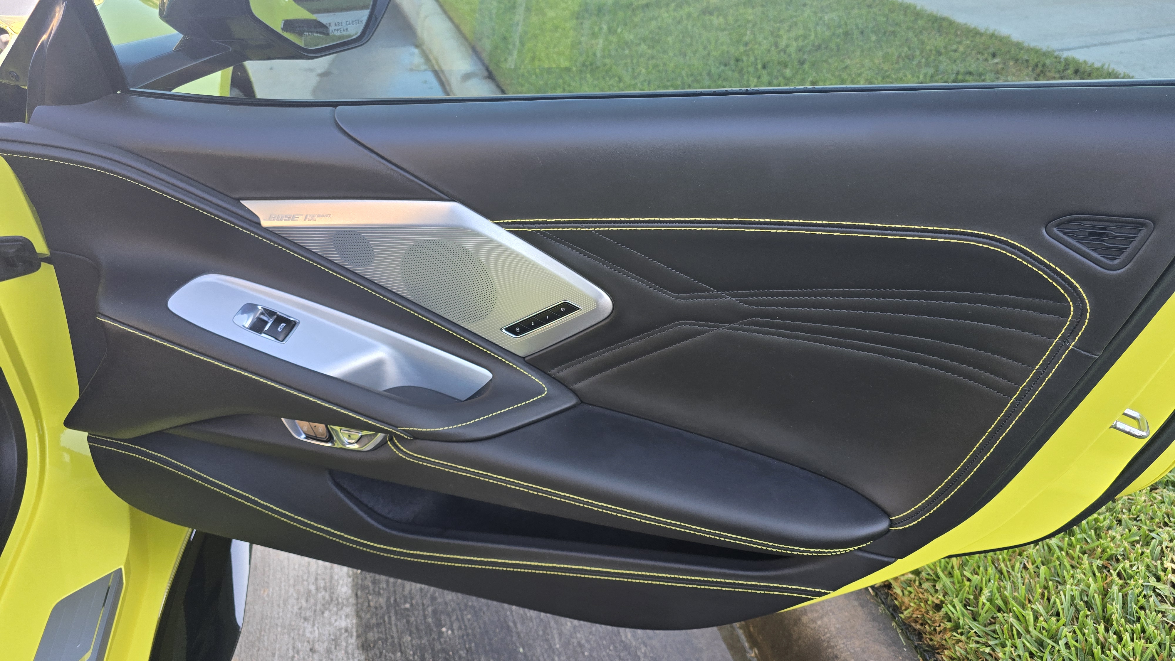 Used 2024 Chevrolet Corvette Z06 RWD image 19