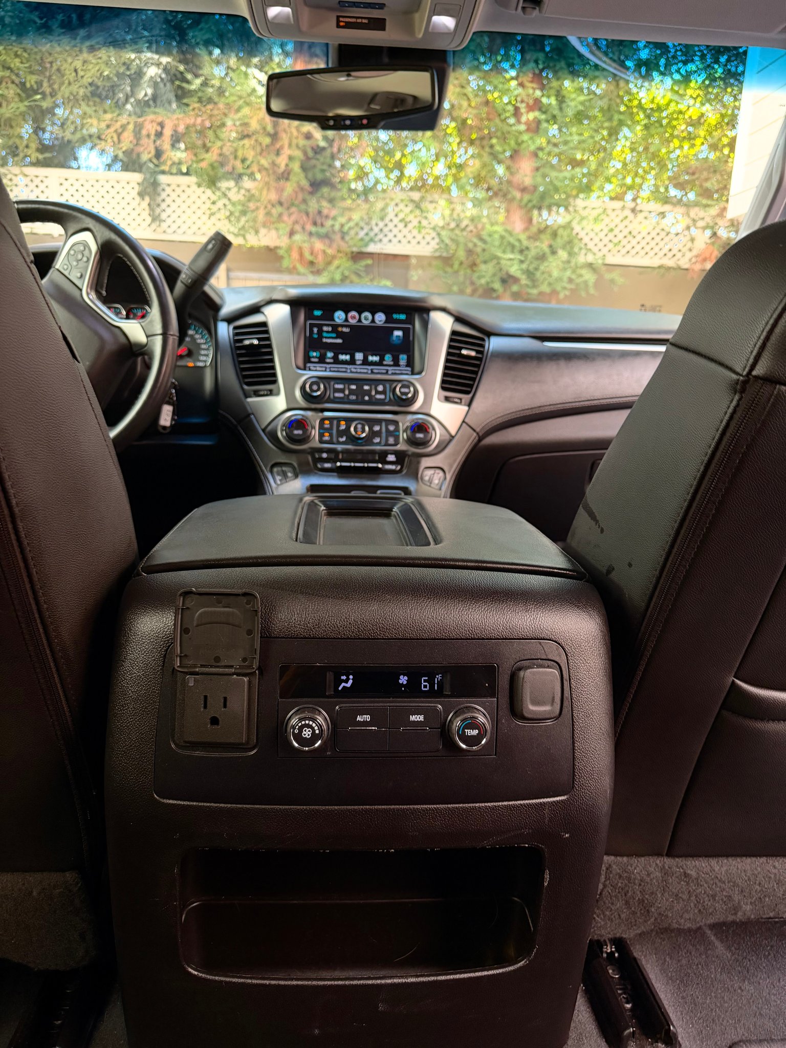 Used 2019 Chevrolet Suburban LT RWD image 21