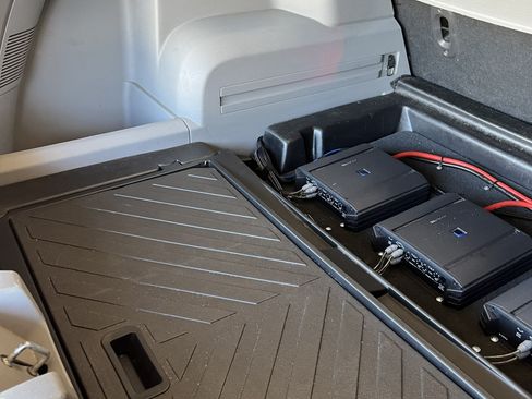 Used 2008 Dodge Magnum SRT8 w/ SRT Option Group III image 16