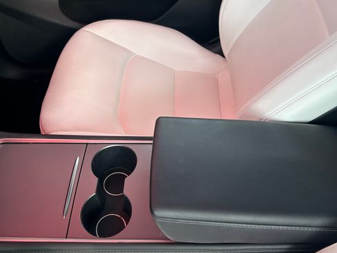 Used 2024 Tesla Model Y Long Range image 16