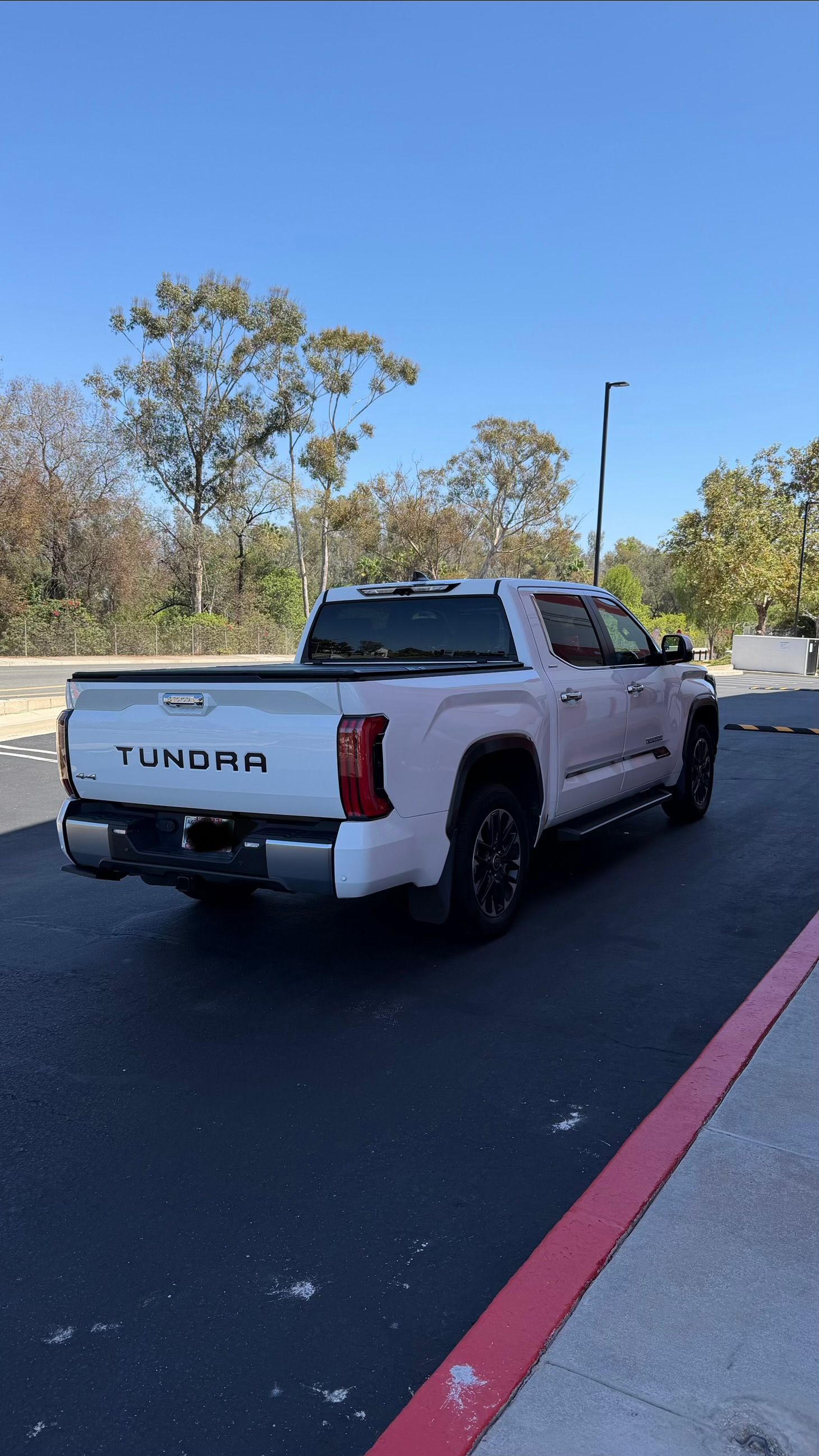 Used 2024 Toyota Tundra Limited AWD/4WD image 8