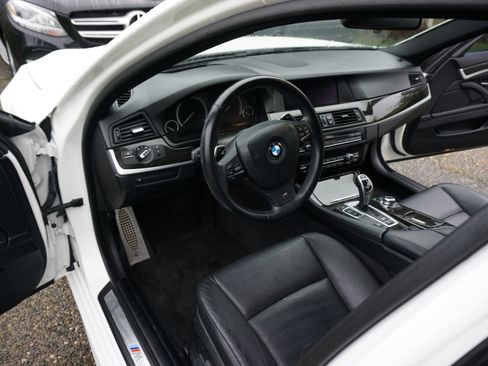 Used 2013 BMW 535i Sedan image 14