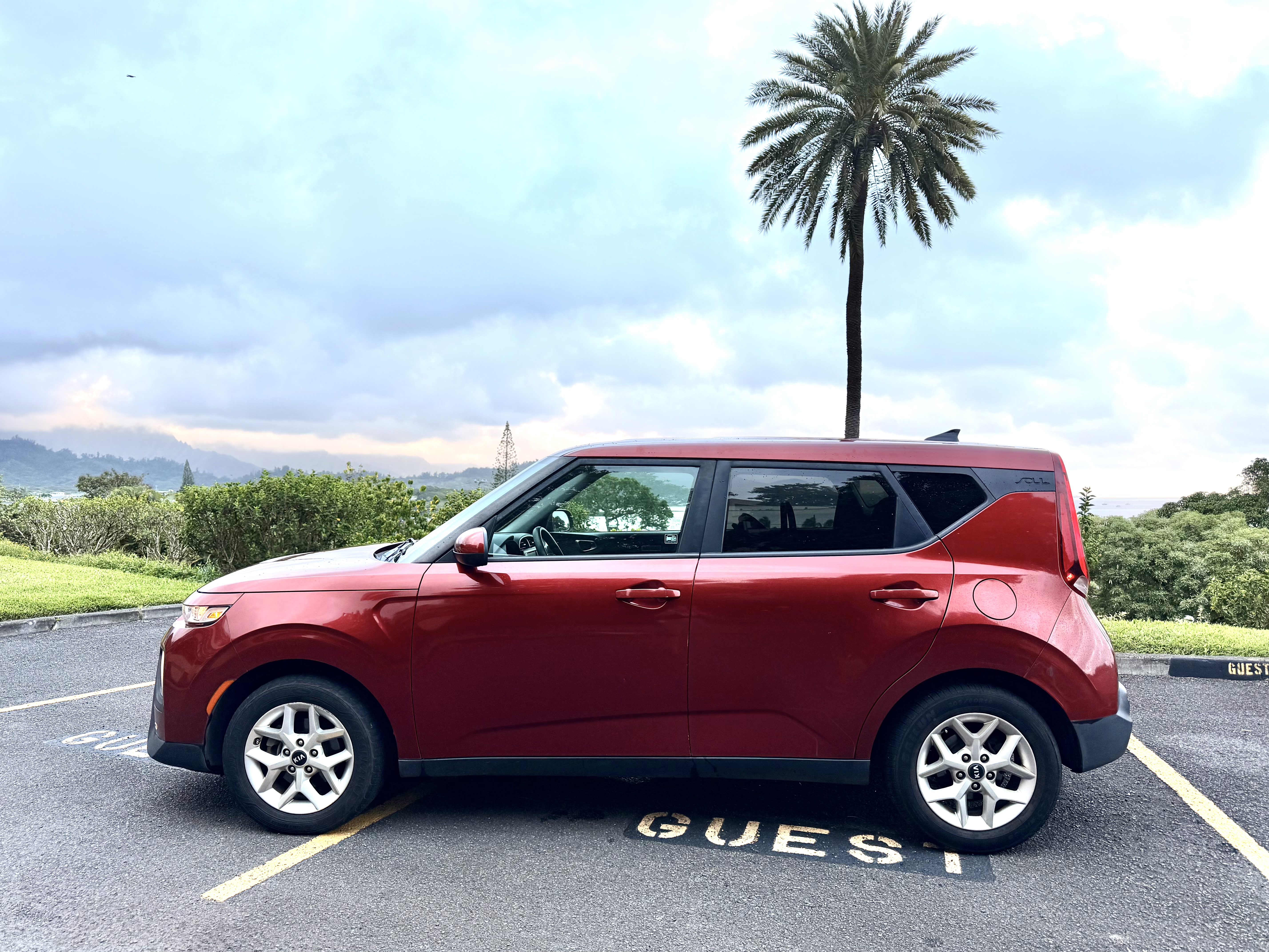 Used 2020 Kia Soul S FWD image 1