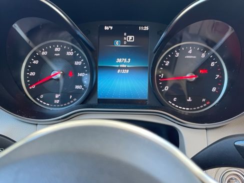 Used 2021 Mercedes-Benz GLC 300 image 10