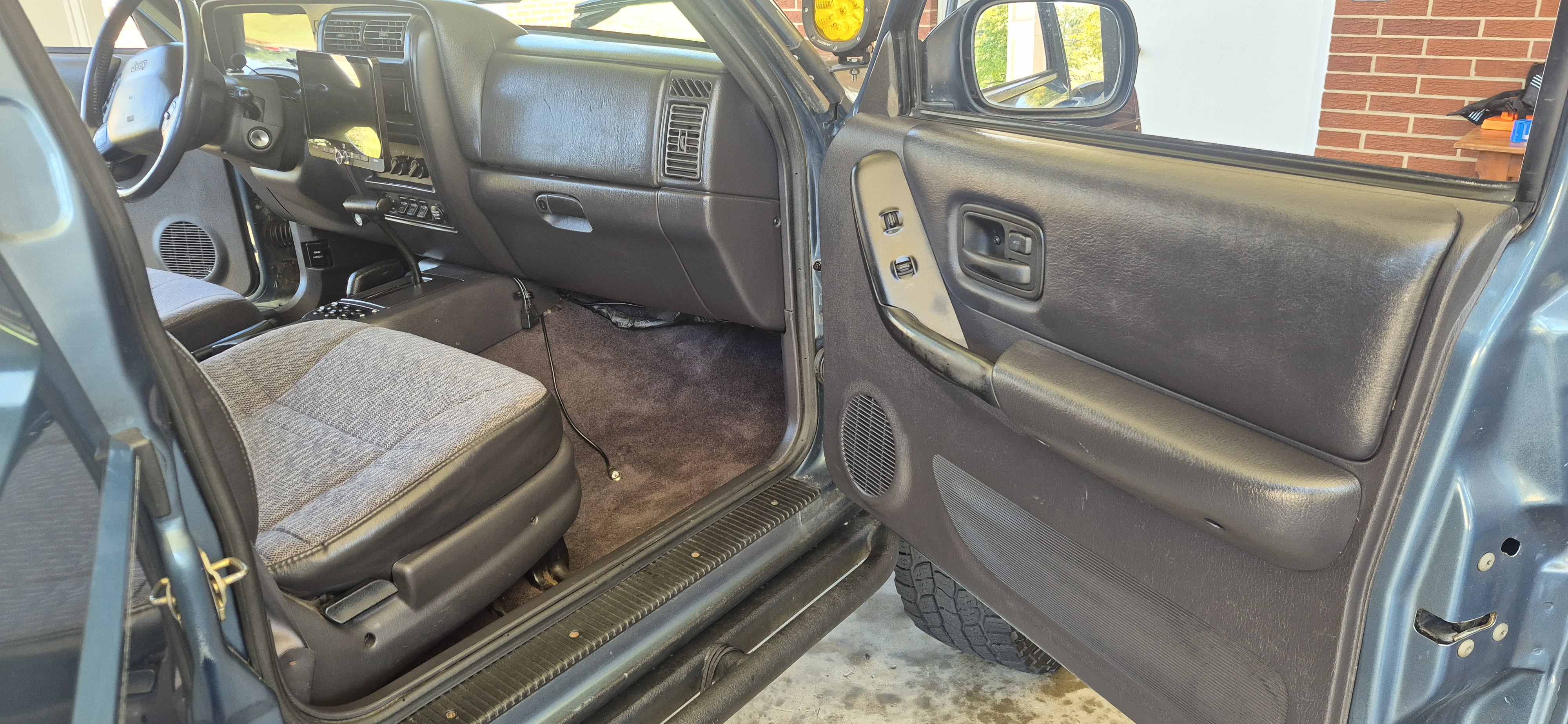Used 1999 Jeep Cherokee Sport AWD/4WD image 15