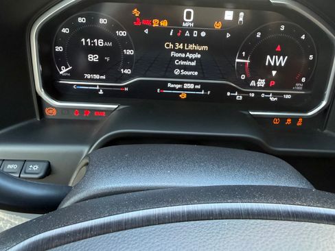 Used 2022 GMC Sierra 1500 AT4X image 13